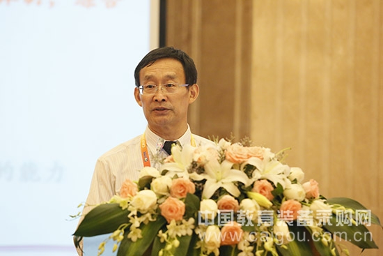 2015年中国高校图书馆发展论坛于武汉隆重开幕 2015年中国高校图书馆发展论坛于武汉隆重开幕